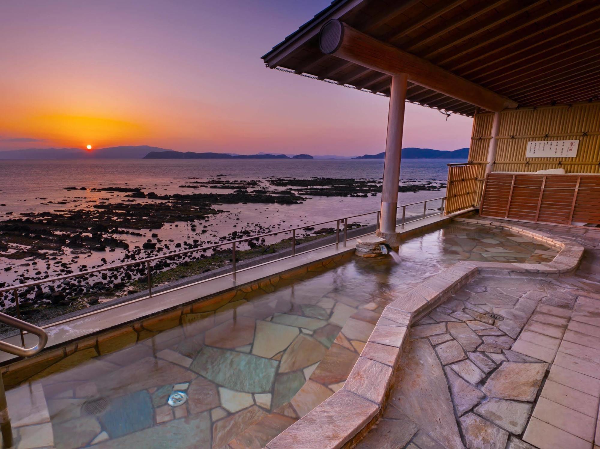 Wakayama Kada Onsen Kada Kaigetsu Exterior foto