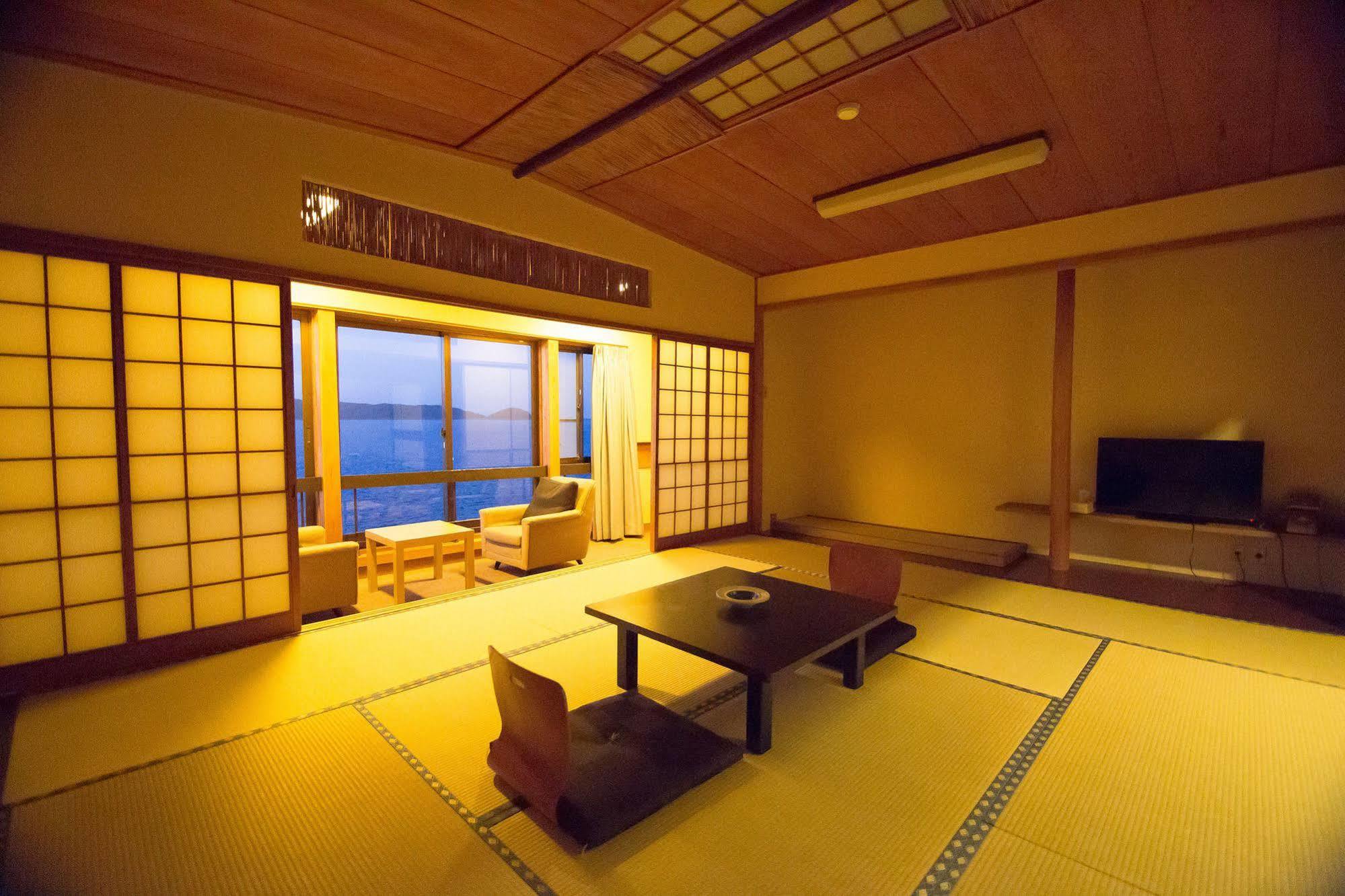 Wakayama Kada Onsen Kada Kaigetsu Exterior foto
